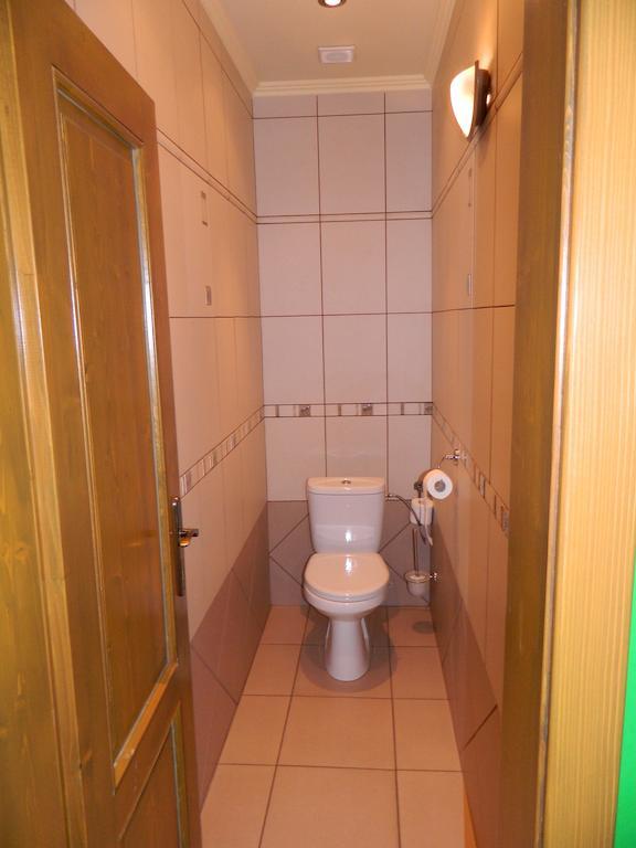 Hotel Slnecny Dvor Michalovce Chambre photo